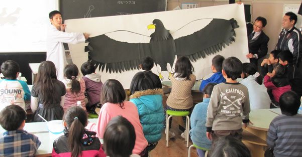 君津市立三島小学校で開催された理科実験教室